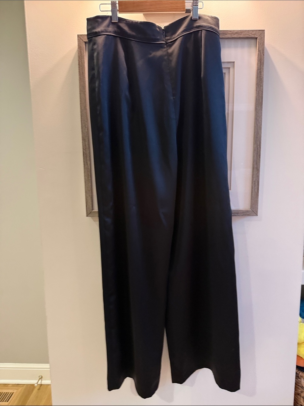 Gianni Bini Black Satin Wide-Leg Trousers - Picture 3 of 3